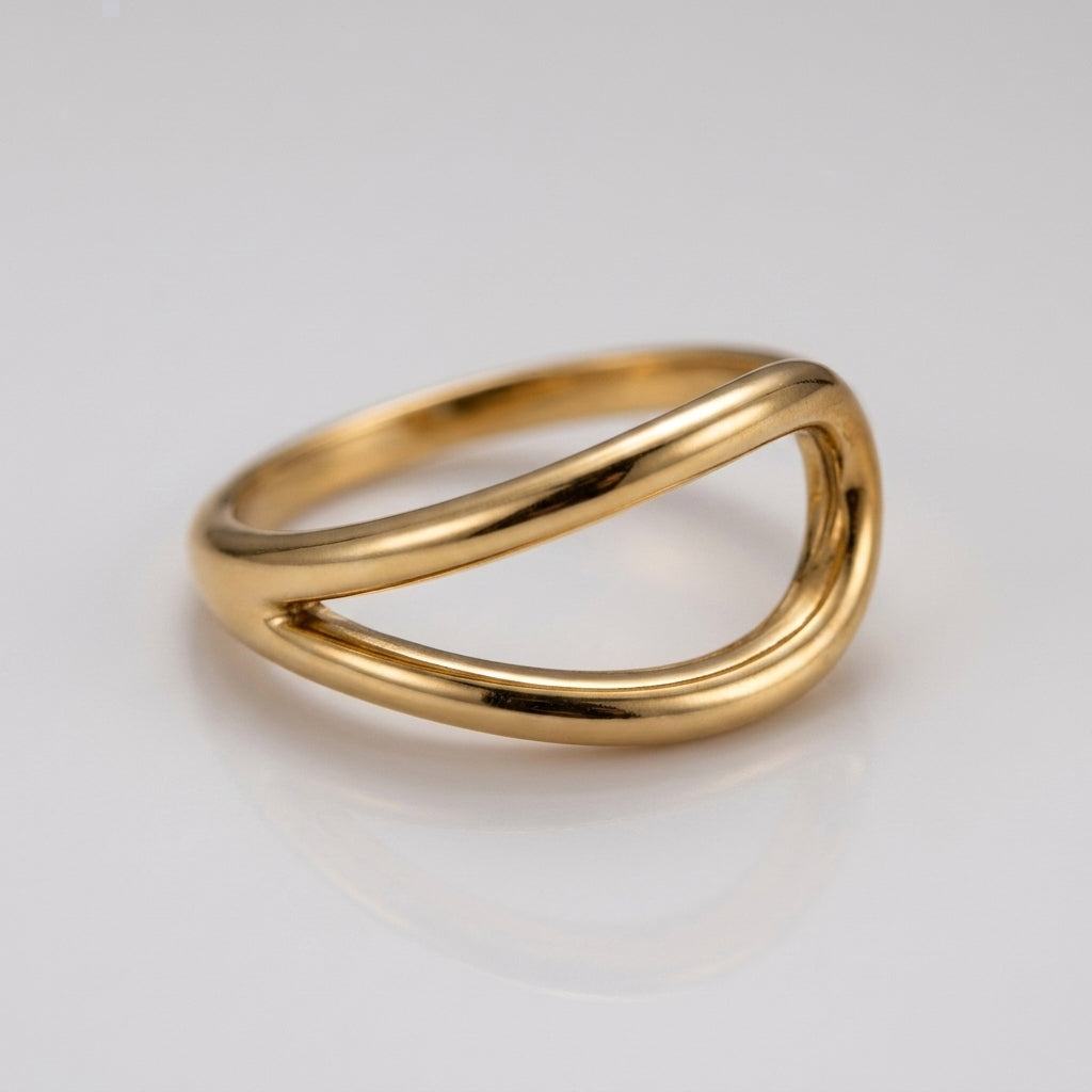 Nahele Curve Ring