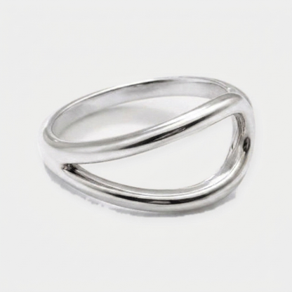 Nahele Curve Ring